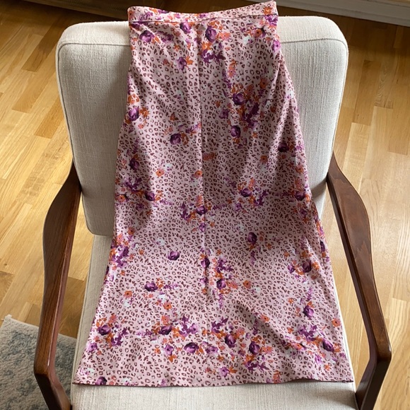 Resa Dresses & Skirts - RESA skirt